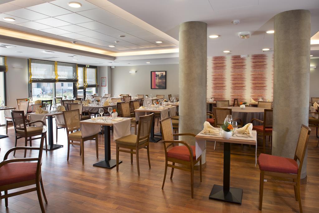 Aparthotel Domitys Les Cigales Du Luberon Cavaillon Exterior foto